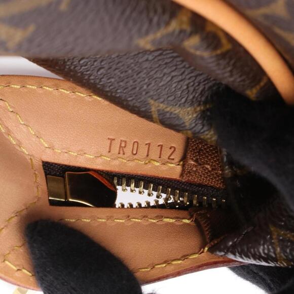 LOUIS VUITTON Brown Monogram Leather Shoulder Bag - Picture 5 of 9